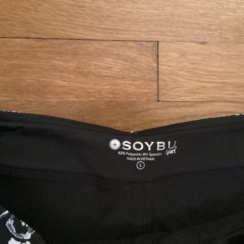 Soybu Black and White Skort - Picture 2 of 4